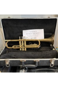 Vintage Bundy Trumpet w / Case